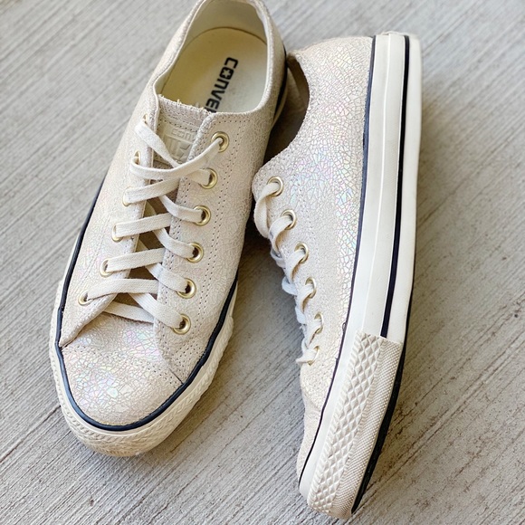 Converse Women’s Low Top Cracked White Iridescent - Picture 3 of 8